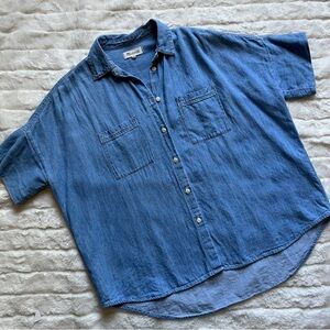 Madewell chambray denim short sleeve button down camp shirt